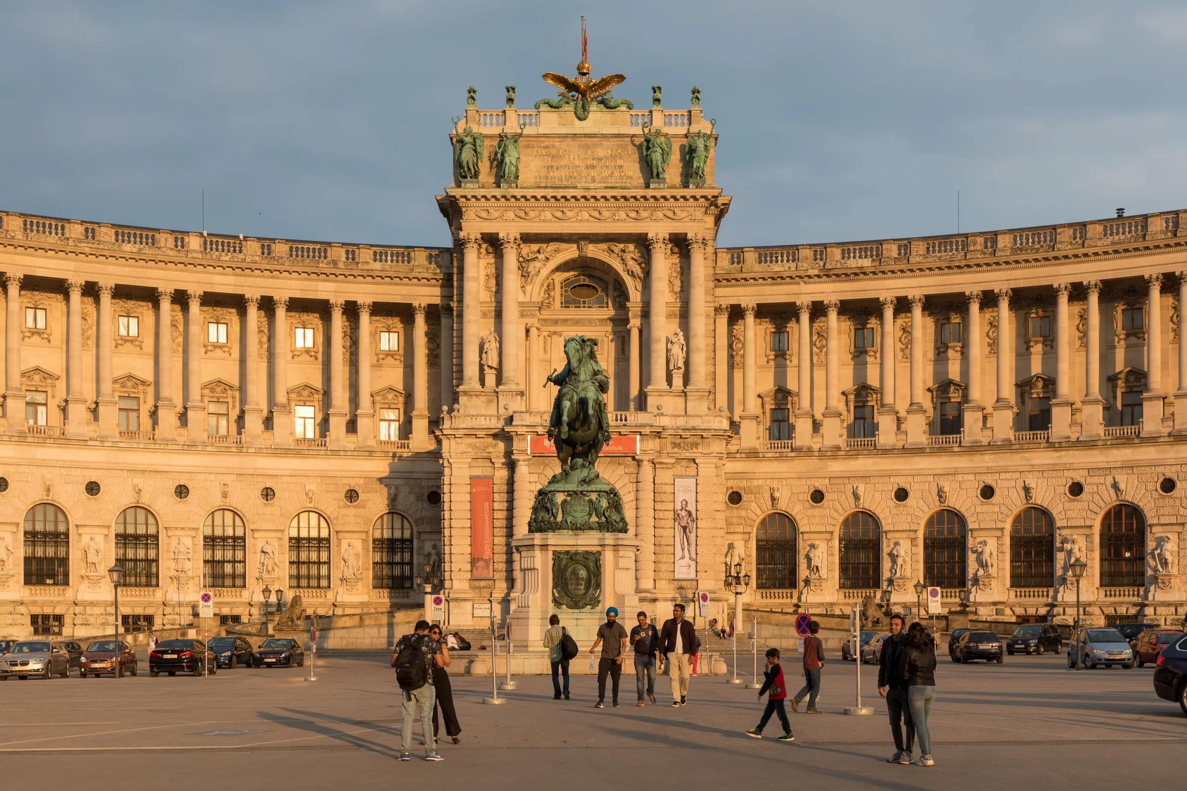 This is a photo of public art indexed in a public art catalogue of Vienna (Austria) under the number: 48288 ( commons , de ) .